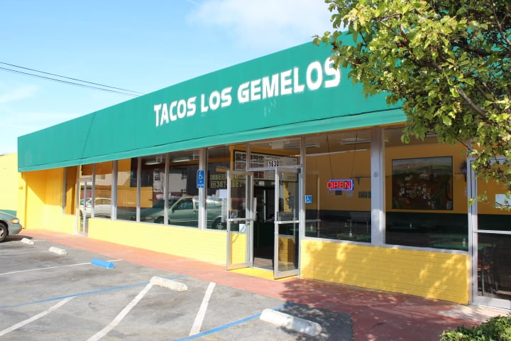 Tacos Los Gemelos restaurant exterior